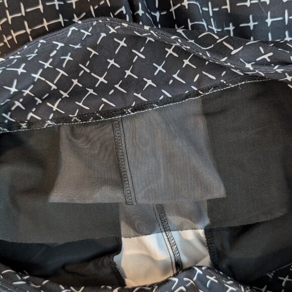 Stretchy Patterned Cropped Golf Pants - Picture 6 of 8